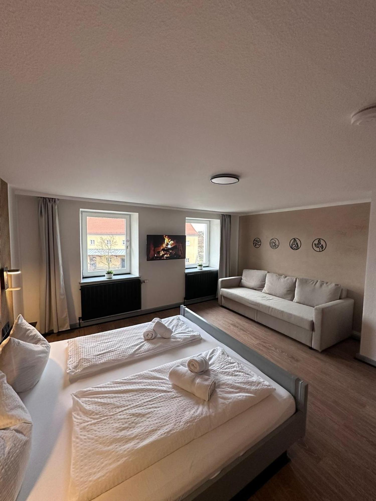 Gasthof Zum Goldenen Schiff - Lehm, Stil & Altstadtflair Marktbreit Zewnętrze zdjęcie