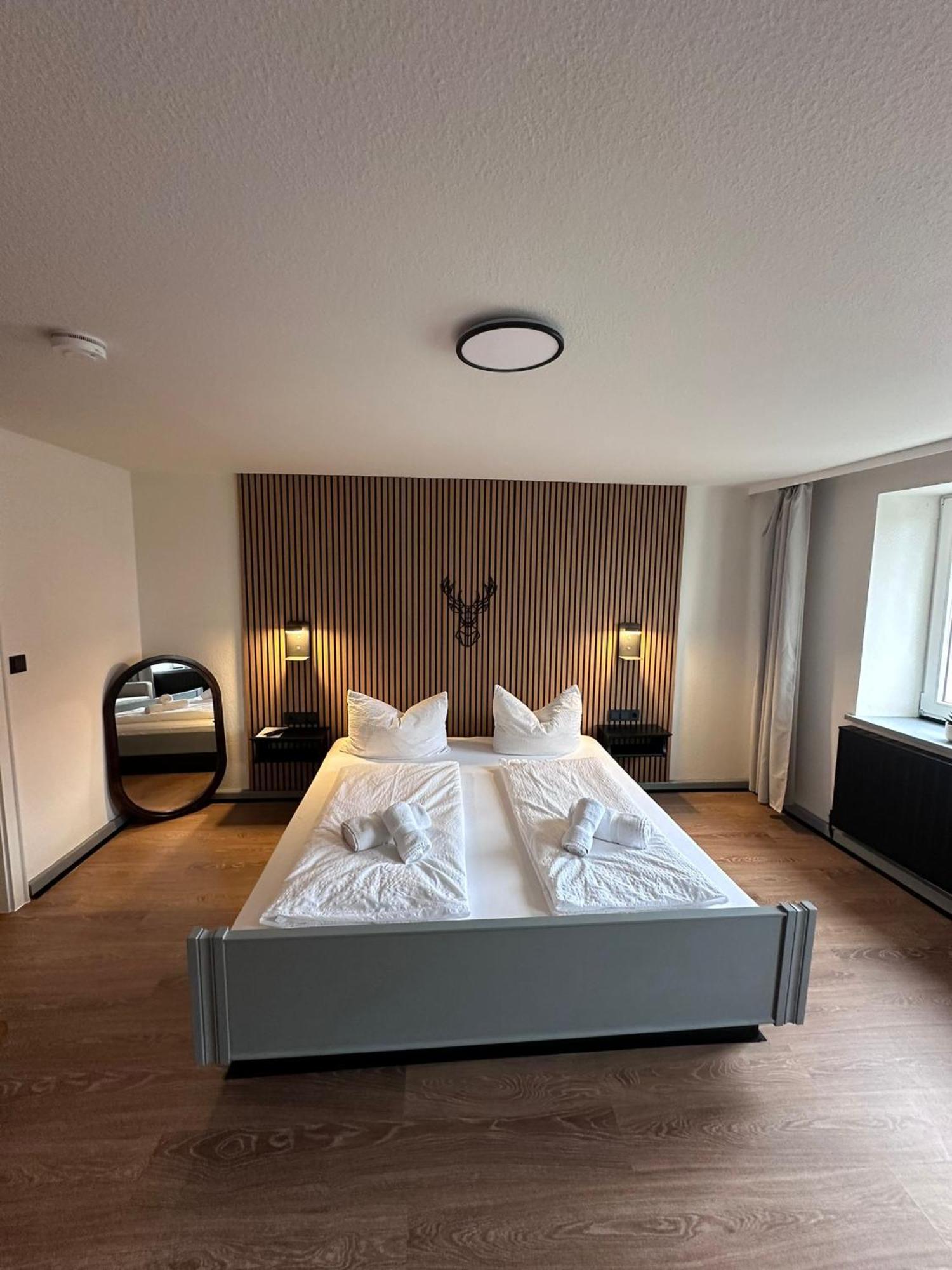 Gasthof Zum Goldenen Schiff - Lehm, Stil & Altstadtflair Marktbreit Zewnętrze zdjęcie