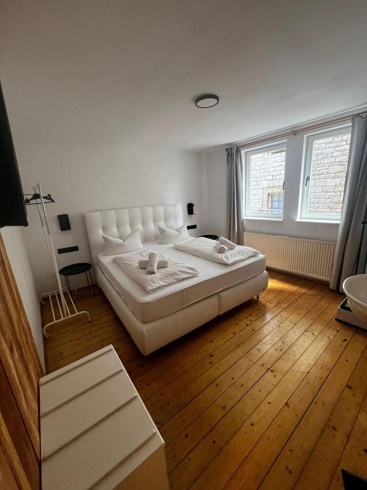 Gasthof Zum Goldenen Schiff - Lehm, Stil & Altstadtflair Marktbreit Zewnętrze zdjęcie