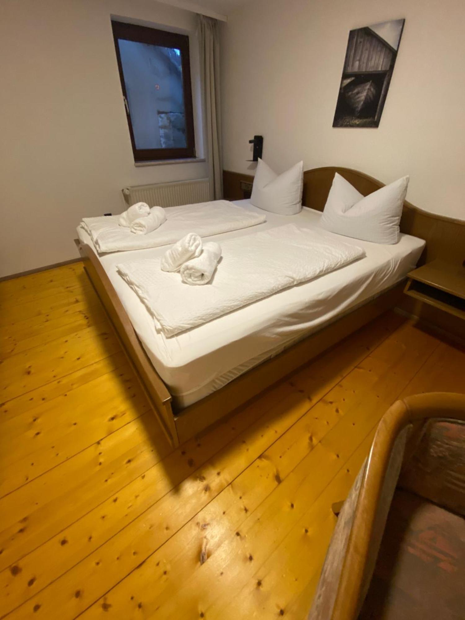 Gasthof Zum Goldenen Schiff - Lehm, Stil & Altstadtflair Marktbreit Zewnętrze zdjęcie